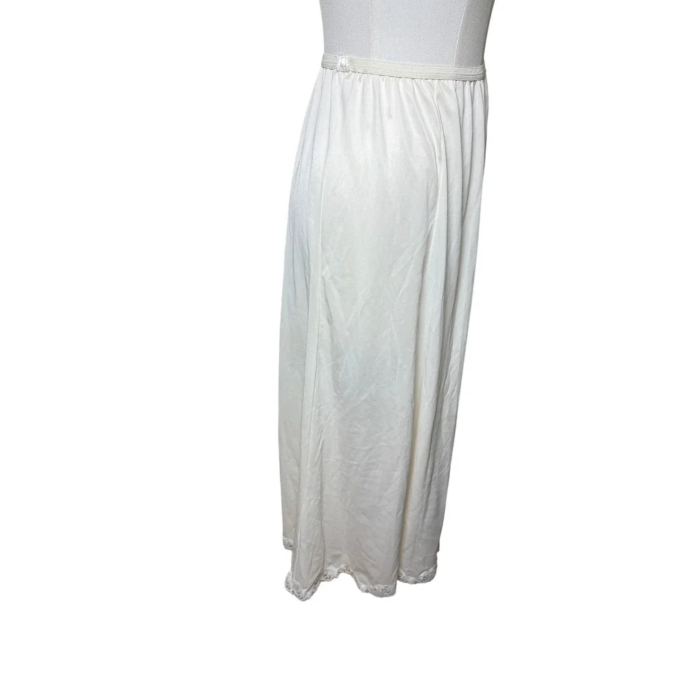 Vintage Wonder Maid Full Slip Lace Hem Slit Antron Nylon Ivory M USA